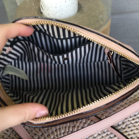 Pink Kade Spade crossbody purse!!! - Picture 2 of 2